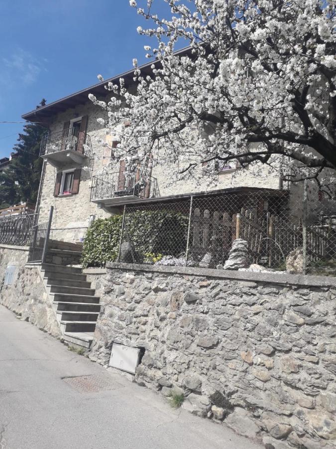 casa vacanza da ghislin Teglio Exterior foto